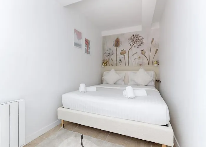 Mykeypers - Chic&elegant Flat 2br/6p- République Appartement *