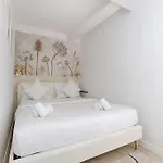Mykeypers - Chic&elegant Flat 2br/6p- République Parigi
