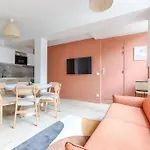 Mykeypers - Chic&elegant Flat 2br/6p- République Appartamento *