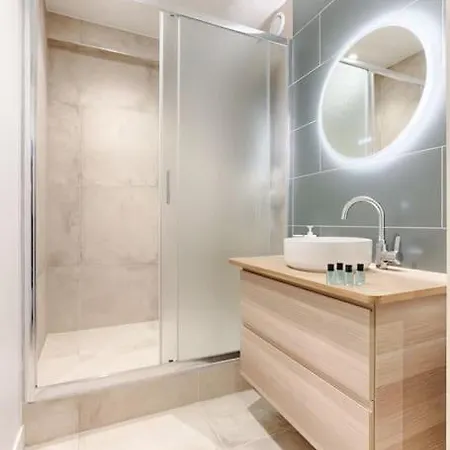 Mykeypers - Chic & Elegant Flat 2br/6p- Republique Daire Paris