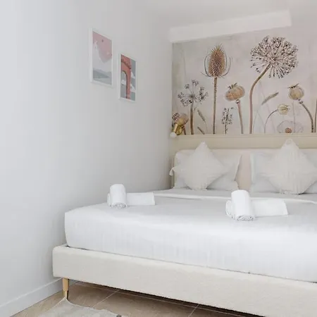 Daire Mykeypers - Chic & Elegant Flat 2br/6p- Republique *