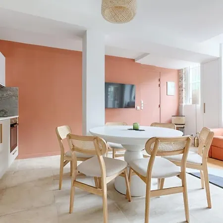 Daire Mykeypers - Chic & Elegant Flat 2br/6p- Republique *