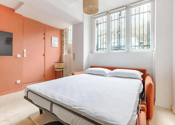 Mykeypers - Chic & Elegant Flat 2br/6p- Republique Apartmán