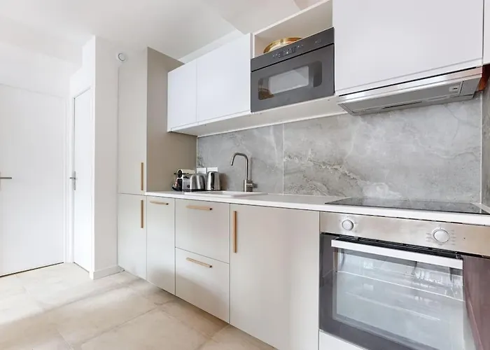 Mykeypers - Chic & Elegant Flat 2br/6p- Republique Apartmán