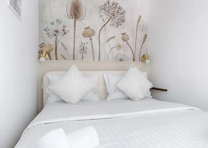 Mykeypers - Chic & Elegant Flat 2br/6p- Republique * Paříž